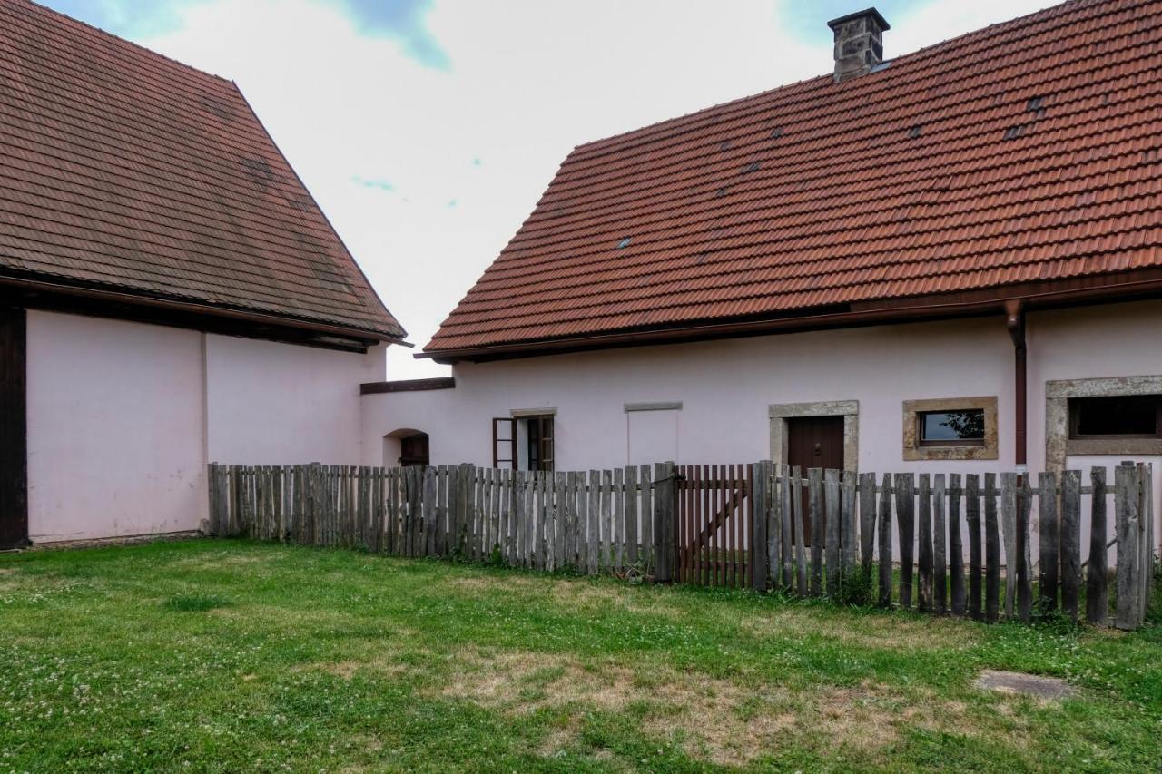 Apartmany V Broumovskem Statku Exterior foto