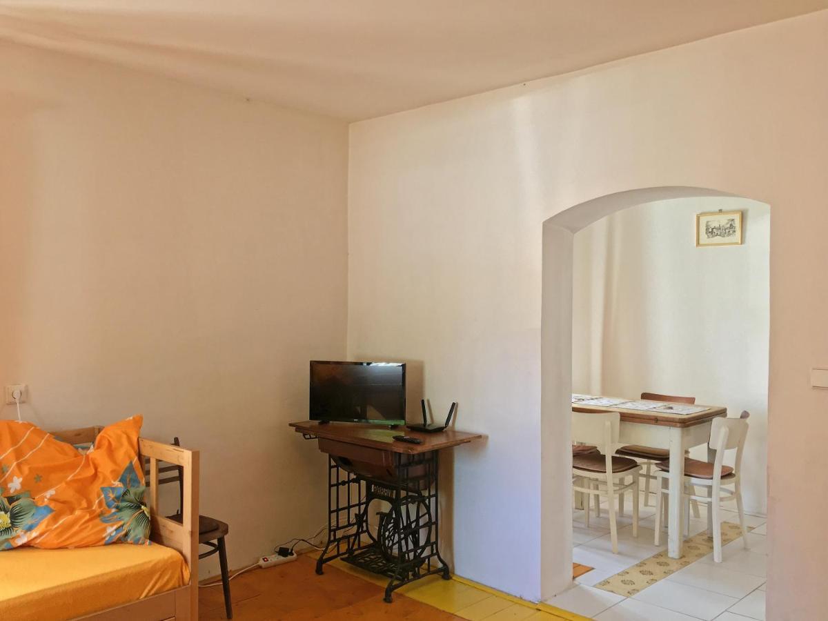 Apartmany V Broumovskem Statku Exterior foto